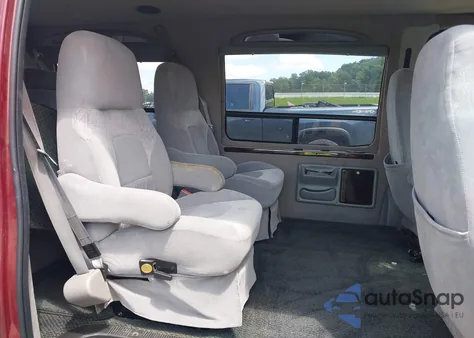 2003 Ford E-150 Recreational z USA, uszkodzony, nr VIN 1FDRE14W83HB65972